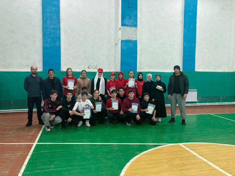 В честь Дня защитников Отечества в посёлке провели спортивные соревнования и уроки мужества с приглашением ветеранов, участников СВО на Украине и ребят будущих защитников Отечества.. В честь Дня защитников Отечества в посёлке провели спортивные соревнования и уроки мужества с приглашением ветеранов, участников СВО на Украине и ребят будущих защитников Отечества..